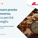 Passaggi Sciacquare velocemente le lenticchie rosse decorticate sotto acqua corrente fredda. In una pentola, portare a ebollizione il brodo vegetale (o l'acqua). Aggiungere le lenticchie, la curcuma e il pezzetto di zenzero sbucciato e tagliato a fettine sottili. Abbassare la fiamma e lasciate cuocere per circa 15-20 minuti, o fino a quando le lenticchie non si saranno sfaldate creando una consistenza cremosa. Salare verso fine cottura. Spegnere il fuoco e togliete le fettine di zenzero (se non gradite). Aggiungere lo spinacino fresco e mescolare: il calore residuo lo ammorbidirà leggermente, mantenendolo digeribile. Servire la zuppa tiepida. Finire il piatto con un filo di olio Evo a crudo e una macinata di pepe nero, che aiuta anche l'assorbimento della curcuma. Le lenticchie rosse decorticate non provocano gonfiore quanto gli altri legumi, minimizzando lo stress digestivo (a meno di problematiche allergiche, come ad esempio l'allergia al nichel del quale la lenticchia è un ricco serbatoio). È una zuppa che si prepara in meno di 25 minuti, rendendola ideale per cenare entro le 19.30.